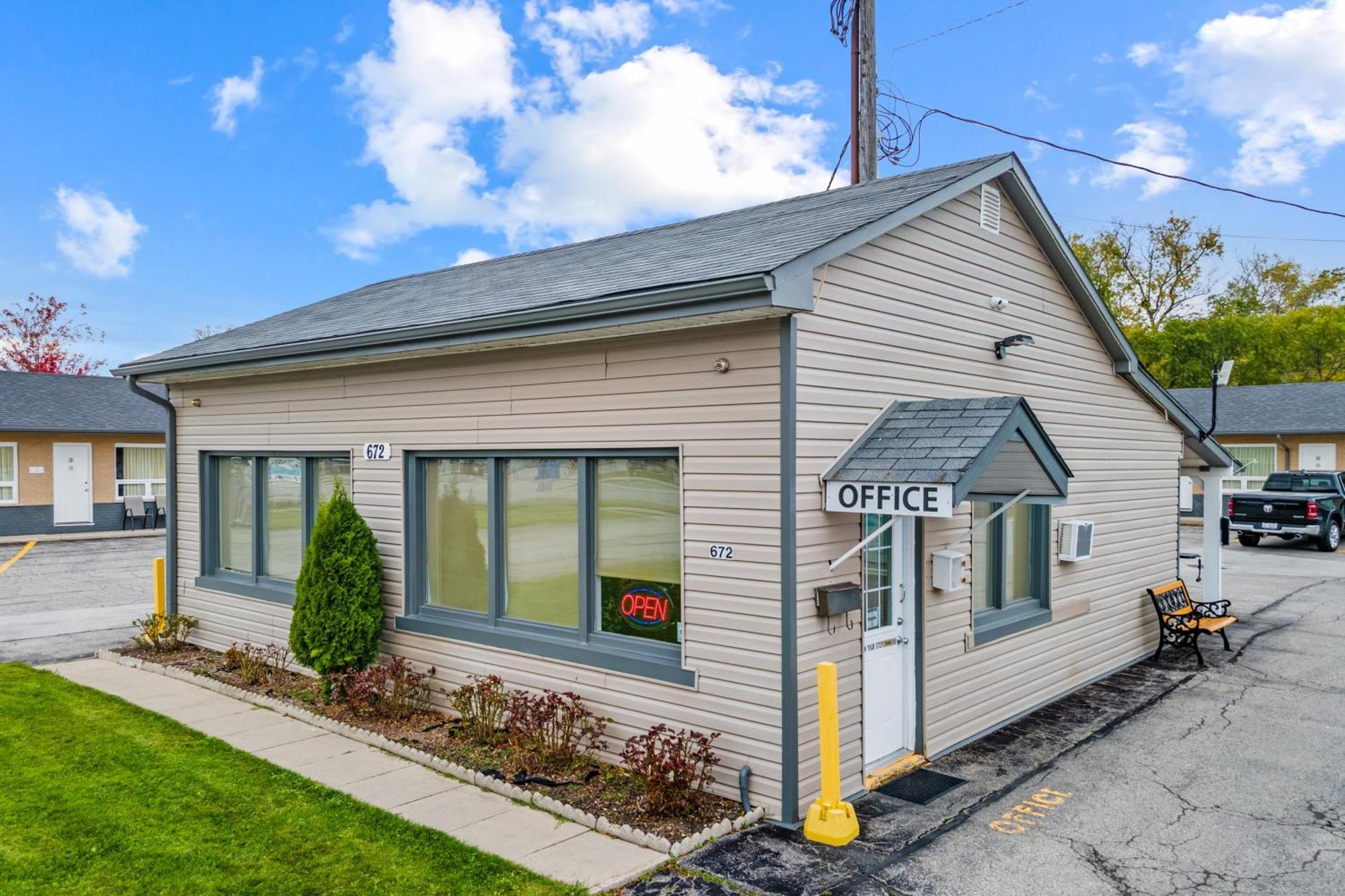 Nights Inn Owen Sound Buitenkant foto