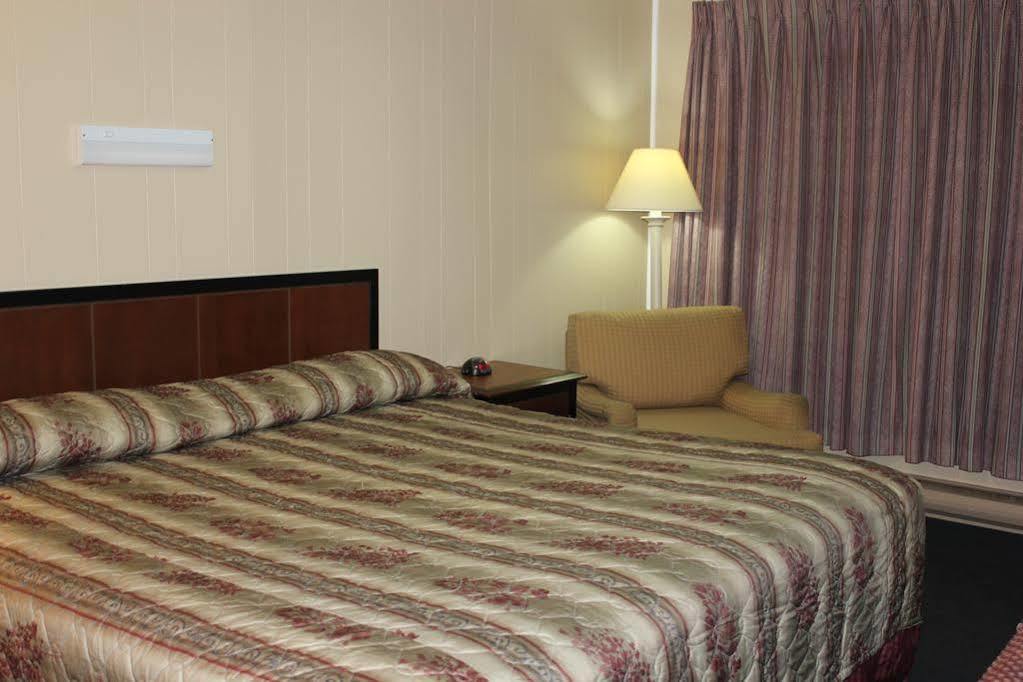 Nights Inn Owen Sound Buitenkant foto